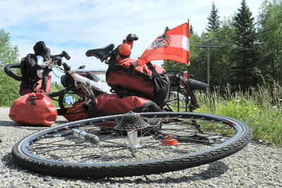 Thomas Widerin - cycling the world - Alaska Highway 2012