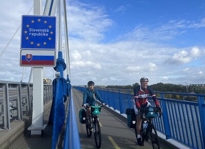 Wenn es ruhig wird entlang der Donau: Donauradweg im Herbst