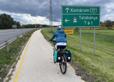 Wenn es ruhig wird entlang der Donau: Donauradweg im Herbst